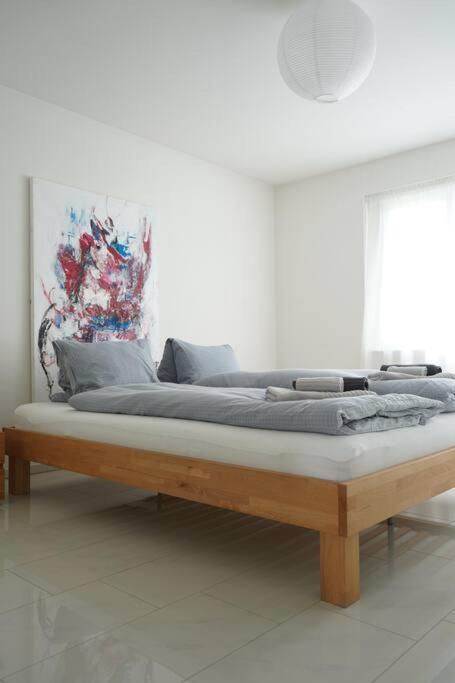 Luxus 3.5 Zimmer-wohnung-balkon-whirlpool-parking Apartment *